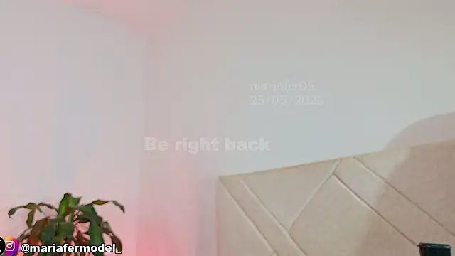 Mariafer05 online show from 05-25-26, 04:35