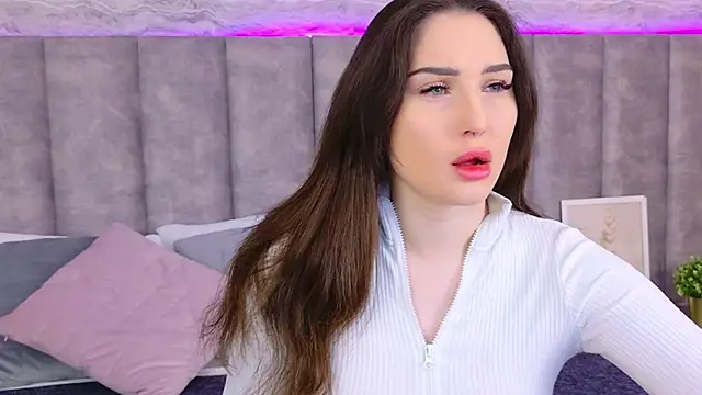 RoxiLester online show from 02-06-25, 05:03