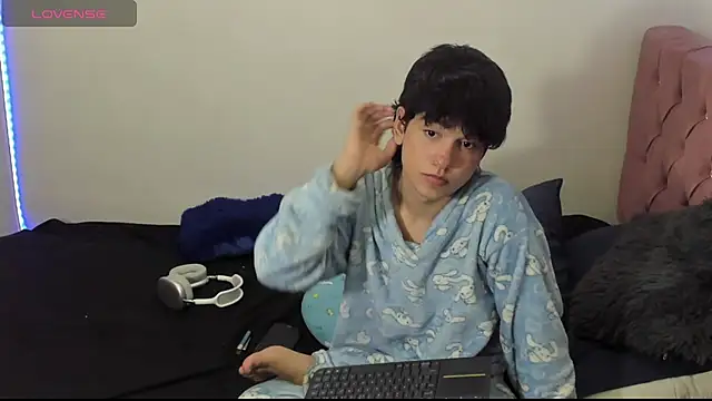 blue baby20 online show from 03-06-25, 02:19