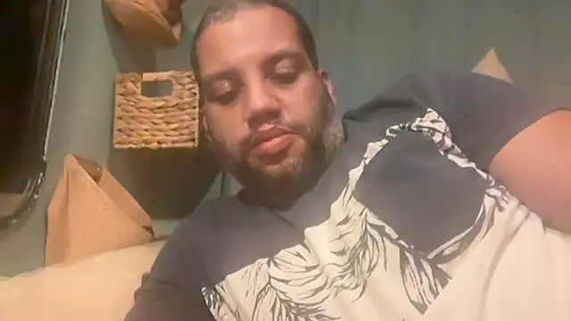 Snapshot of AbsolutMouuah chatting on 09-12-25, 12:44 AbsolutMouuah online show from 09-12-25, 12:44