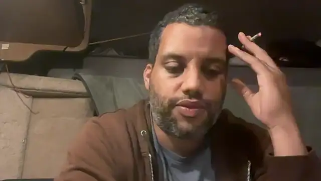 Snapshot of AbsolutMouuah chatting on 10-18-25, 09:59 AbsolutMouuah online show from 10-18-25, 09:59