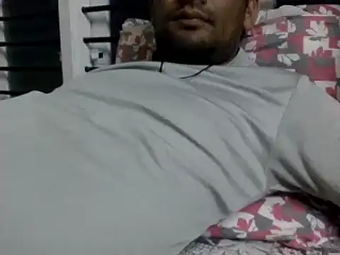 Snapshot of NiceBoy9099 chatting on 02-12-25, 06:40 NiceBoy9099 online show from 02-12-25, 06:40