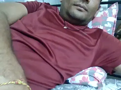 Snapshot of NiceBoy9099 chatting on 03-06-25, 05:43 NiceBoy9099 online show from 03-06-25, 05:43