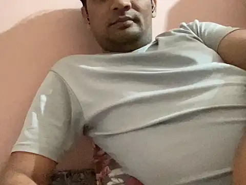 Snapshot of NiceBoy9099 chatting on 11-20-25, 05:56 NiceBoy9099 online show from 11-20-25, 05:56