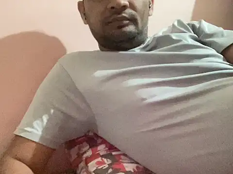 Snapshot of NiceBoy9099 chatting on 12-02-25, 04:57 NiceBoy9099 online show from 12-02-25, 04:57