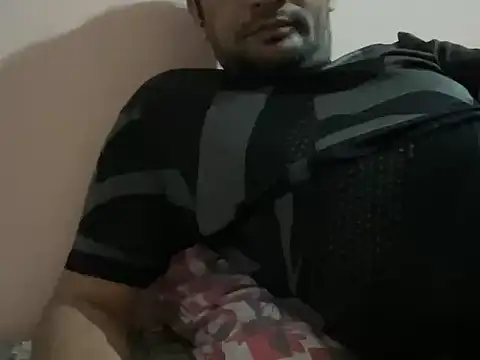 Snapshot of NiceBoy9099 chatting on 01-14-26, 05:07 NiceBoy9099 online show from 01-14-26, 05:07