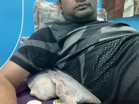 Snapshot of NiceBoy9099 chatting on 02-02-26, 06:06 NiceBoy9099 online show from 02-02-26, 06:06