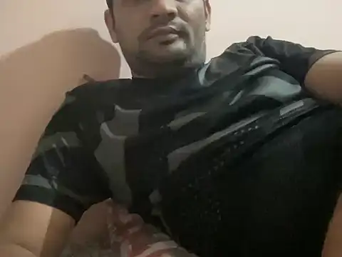 Snapshot of NiceBoy9099 chatting on 02-18-26, 05:42 NiceBoy9099 online show from 02-18-26, 05:42