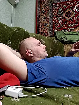 Pineapple04 online show from 04-13-26, 06:24