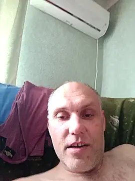 Snapshot of Pineapple04 chatting on 05-14-26, 10:44 Pineapple04 online show from 05-14-26, 10:44