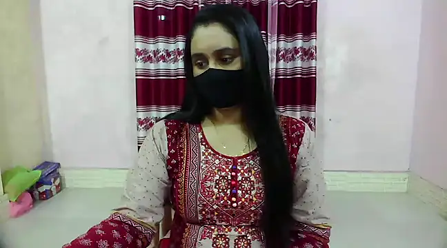 Snapshot of LovelyRose69 chatting on 01-05-25, 12:10 LovelyRose69 online show from 01-05-25, 12:10