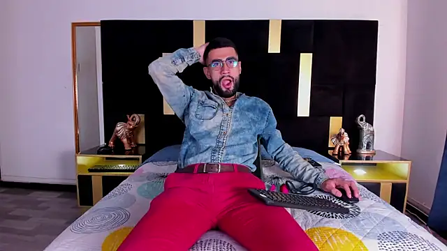 Ethan  Walker online show from 02-03-25, 07:31