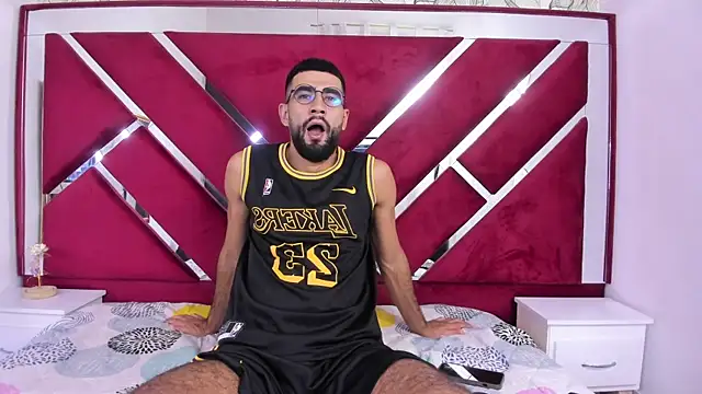 Ethan  Walker online show from 02-04-25, 03:47