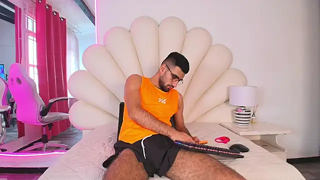 Ethan  Walker online show from 02-24-25, 01:53