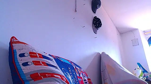 ADAM HOT online show from 12-04-25, 03:43