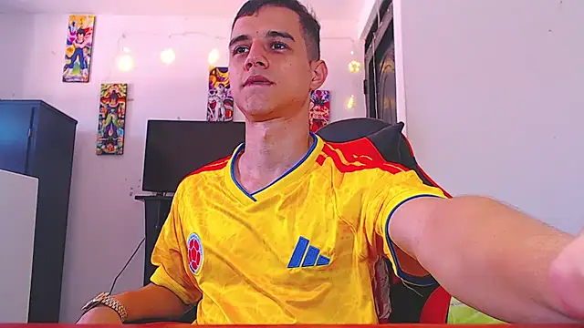 ADAM HOT online show from 03-19-26, 08:24