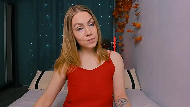 InsatiableFoxX online show from 10-30-25, 05:24