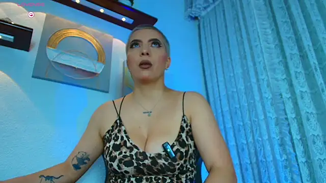 Camila Chainn online show from 09-10-25, 07:52