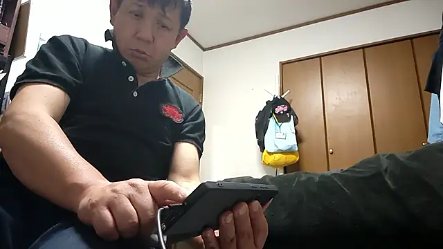 Snapshot of 07YUKIO chatting on 04-10-26, 11:37 07YUKIO online show from 04-10-26, 11:37