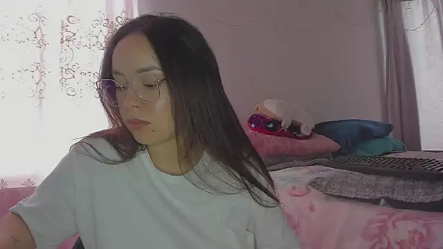 HARLEYNAPIER online show from 03-21-26, 04:10