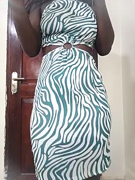 Snapshot of Hazel_blac chatting on 05-29-26, 12:36 Hazel blac online show from 05-29-26, 12:36