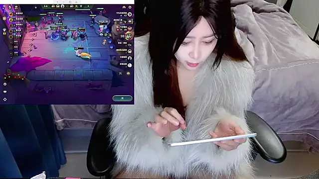 Snapshot of Angelababy001 chatting on 01-09-25, 07:50 Angelababy001 online show from 01-09-25, 07:50