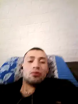 Snapshot of Suggarwhite18CM chatting on 10-21-25, 10:49 Suggarwhite18CM online show from 10-21-25, 10:49