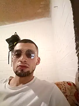 Snapshot of Suggarwhite18CM chatting on 11-10-25, 07:51 Suggarwhite18CM online show from 11-10-25, 07:51