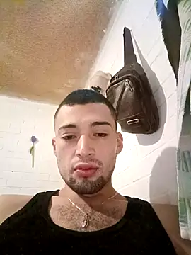 Snapshot of Suggarwhite18CM chatting on 11-18-25, 10:25 Suggarwhite18CM online show from 11-18-25, 10:25