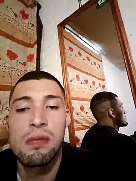 Snapshot of Suggarwhite18CM chatting on 12-16-25, 08:14 Suggarwhite18CM online show from 12-16-25, 08:14