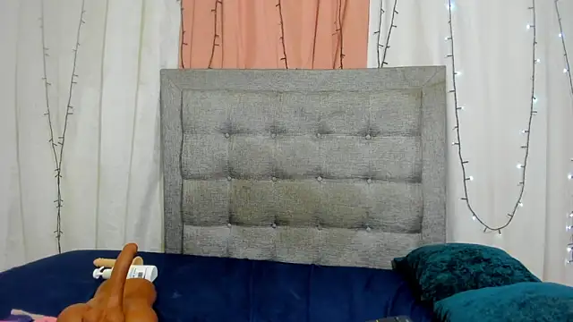 Snapshot of valentina_0_ chatting on 02-11-25, 09:31 valentina 0 online show from 02-11-25, 09:31