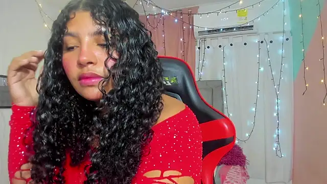 Snapshot of valentina_0_ chatting on 03-15-25, 06:36 valentina 0 online show from 03-15-25, 06:36