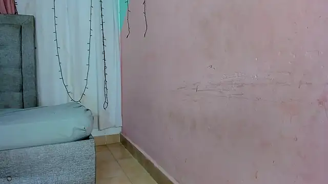 valentina 0  online show from 10-26-25, 03:45