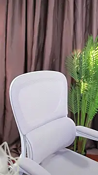 Qiaoqiao  online show from 02-04-25, 01:38