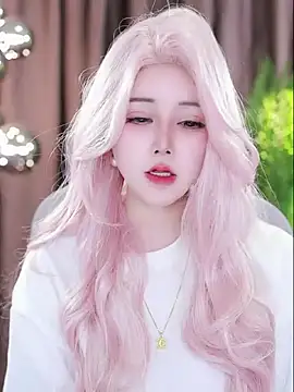 Qiaoqiao  online show from 02-22-25, 07:45