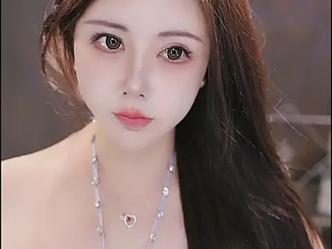 Qiaoqiao  online show from 11-06-25, 12:28