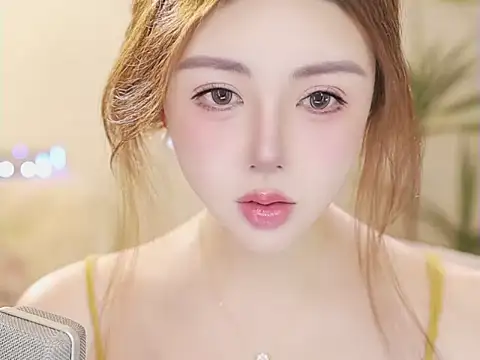Snapshot of Qiaoqiao_ chatting on 05-18-26, 04:13 Qiaoqiao online show from 05-18-26, 04:13