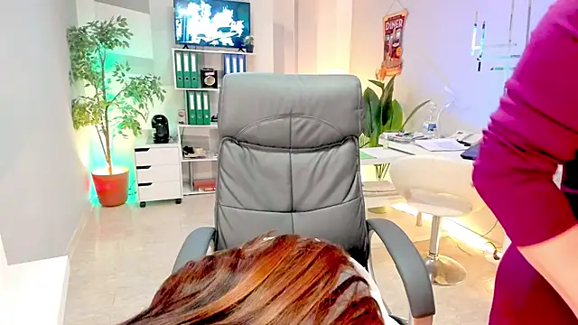 Snapshot of Butterflyblue_dream chatting on 01-13-25, 05:33 Butterflyblue dream online show from 01-13-25, 05:33