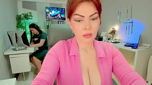 Snapshot of Butterflyblue_dream chatting on 02-18-25, 11:33 Butterflyblue dream online show from 02-18-25, 11:33