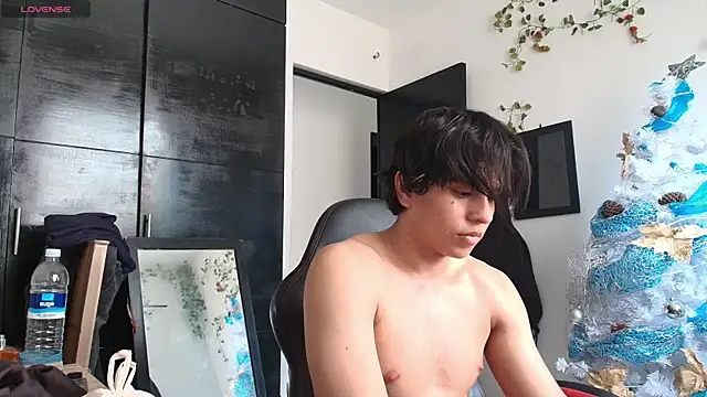 Snapshot of Haruto2001 chatting on 12-15-24, 07:53 Haruto2001 online show from 12-15-24, 07:53