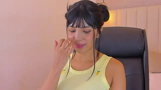 kosmic Angel online show from 10-21-25, 01:34