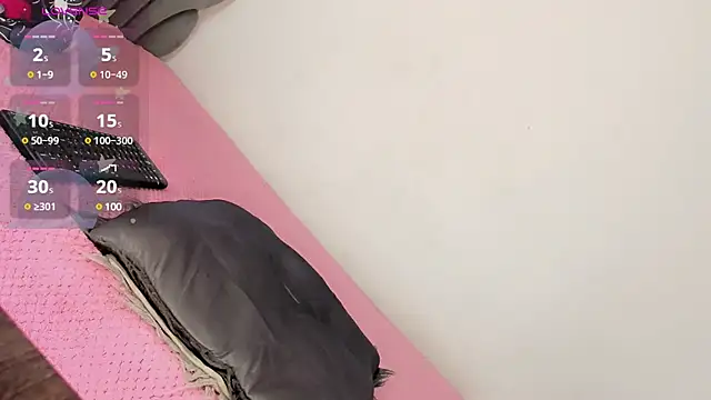 Snapshot of Danielysvalen chatting on 02-25-25, 02:22 Danielysvalen online show from 02-25-25, 02:22