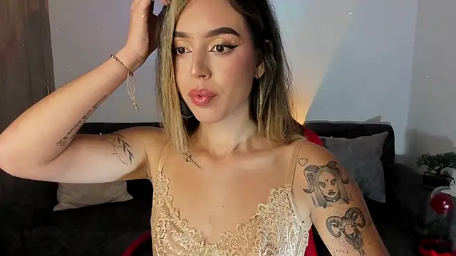 zoee jackson online show from 10-19-25, 03:51