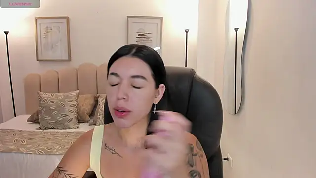 zoee jackson online show from 07-22-26, 06:43