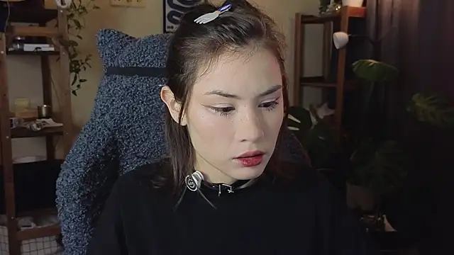 Snapshot of alicekiit chatting on 12-14-25, 04:51 alicekiit online show from 12-14-25, 04:51