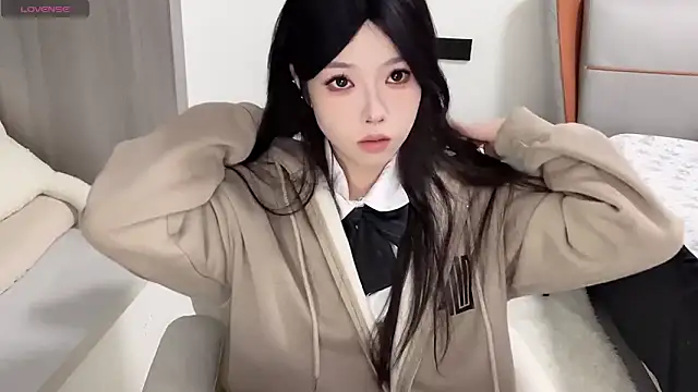 Snapshot of Q-ing chatting on 12-09-24, 04:47 Q-ing online show from 12-09-24, 04:47