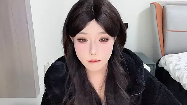 Snapshot of Q-ing chatting on 02-22-25, 07:47 Q-ing online show from 02-22-25, 07:47