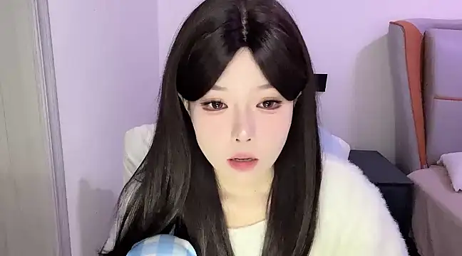 Snapshot of Q-ing chatting on 03-19-25, 06:01 Q-ing online show from 03-19-25, 06:01