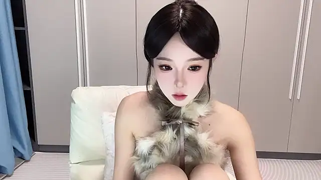 Snapshot of Q-ing chatting on 09-21-25, 01:57 Q-ing online show from 09-21-25, 01:57