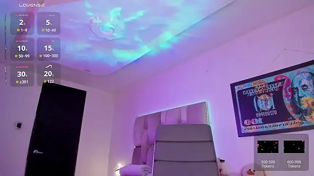 Snapshot of K--E chatting on 11-28-25, 12:08 K--E online show from 11-28-25, 12:08